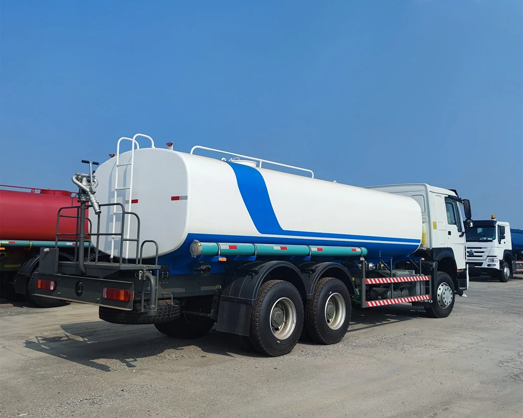 Sinotruk HOWO 20ton Sprinkler Water Spraying Truck 371HP Water Tank Truck for sale 