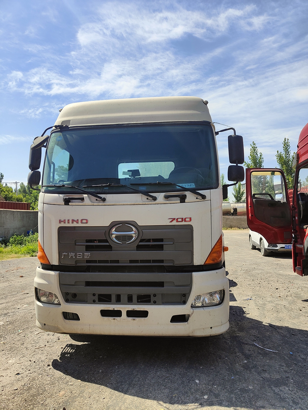 used toyota hino 700 Tractor Truck sell at a low price